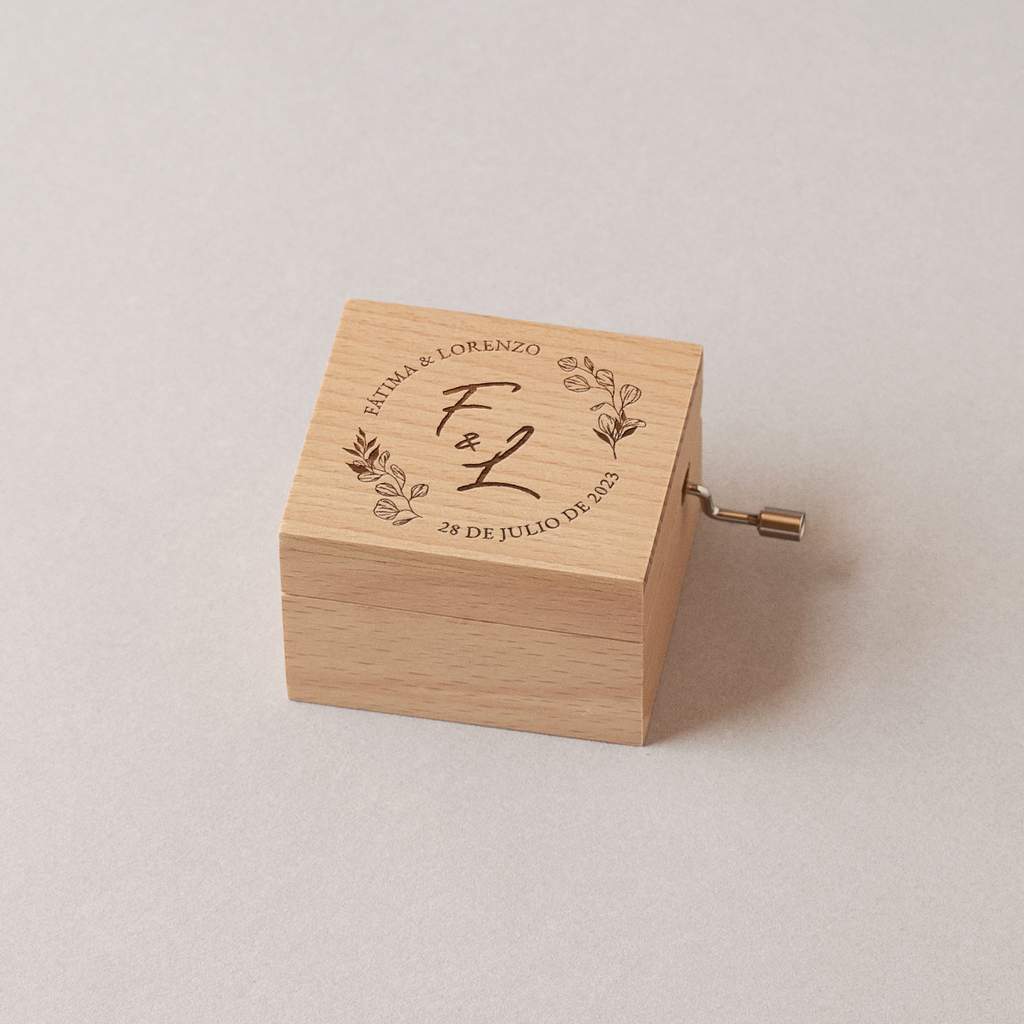 Caja de música pequeña de madera de haya Azuara